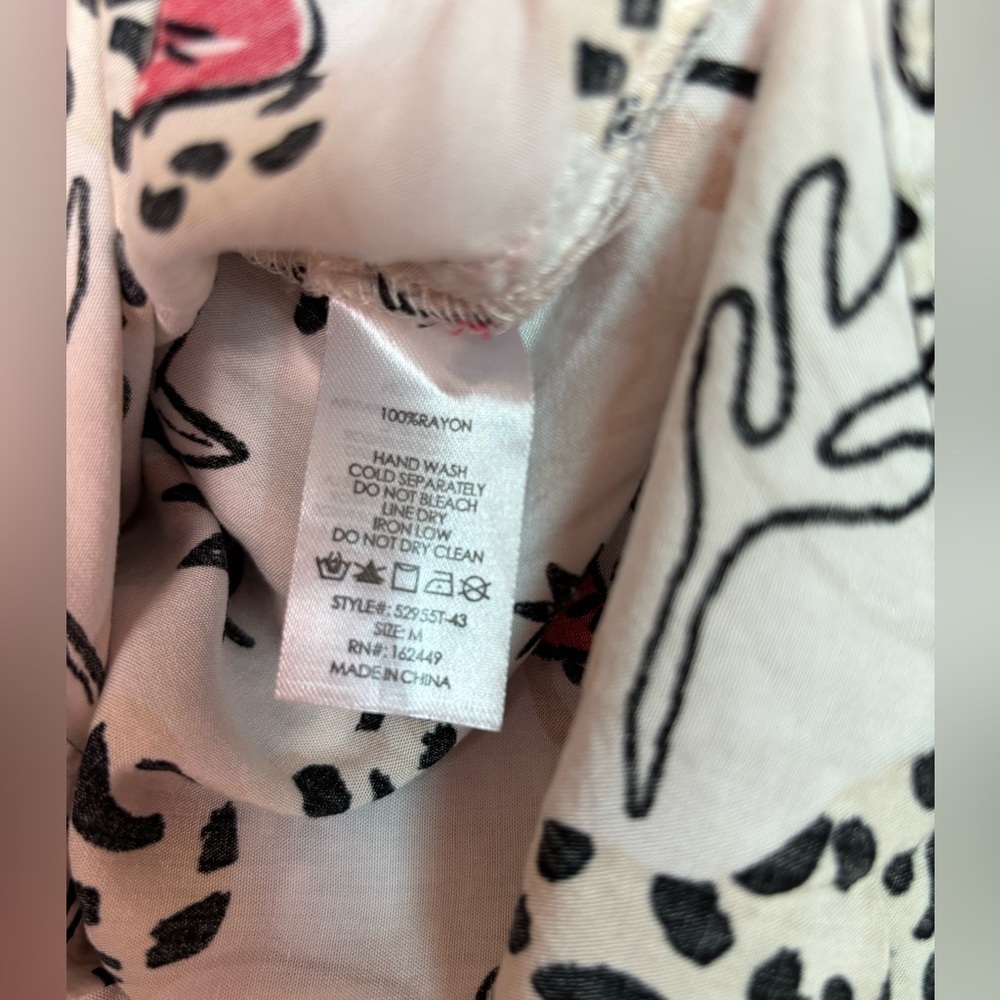 Milk & Honey Abstract Heart and Animal Print Button Down Pocketed Blouse M - Picture 9 of 9